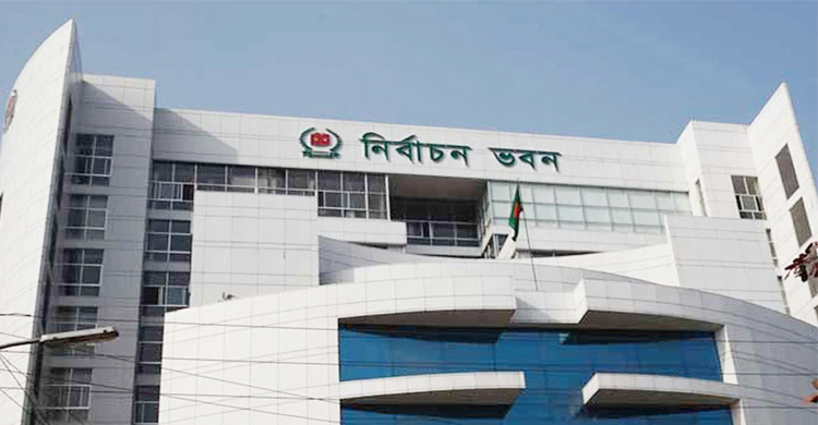 ই সি র ৬২ কর্মকর্তাকে ব দ লি