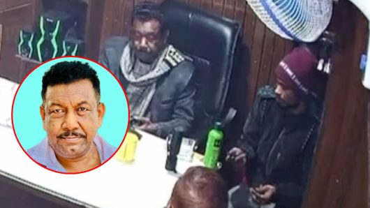 অ স্ত্র লেনদেনের ভিডিও ভাইরাল
