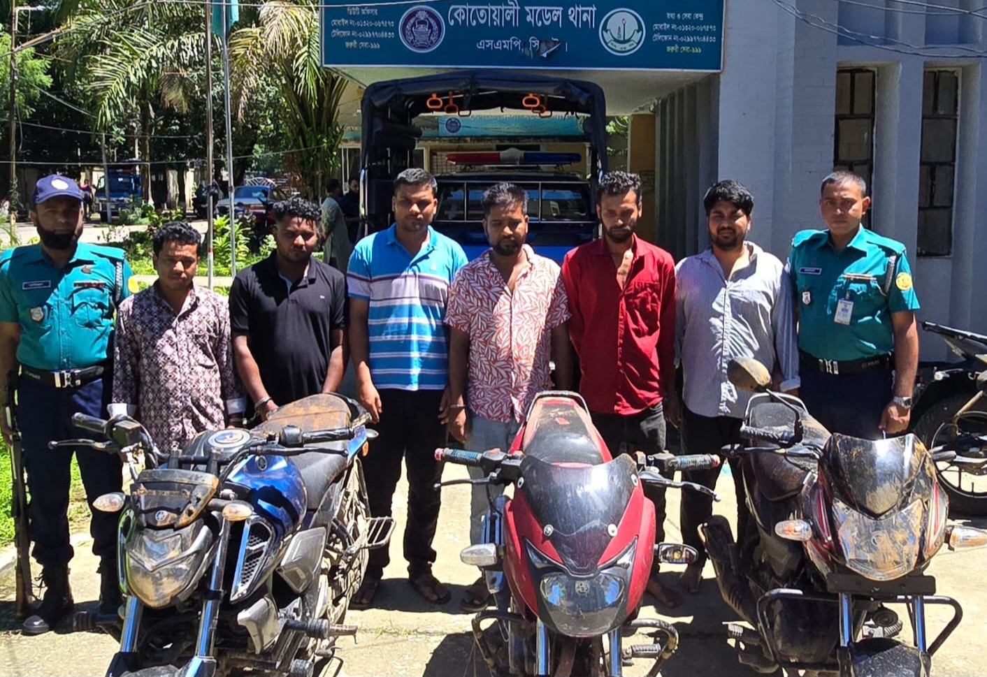 ব্রাহ্মণবাড়িয়া থেকে সিলেটের মোটরসাইকেল চোর চক্রের ৬ সদস্য গ্রেফতার
