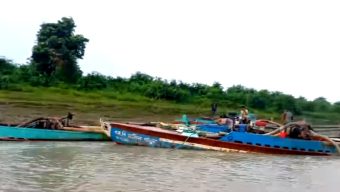 ড্রেজার দিয়ে বালু উত্তোলন, ধ্বংসের মুখে রাতারগুল সোয়াম্প ফরেস্ট