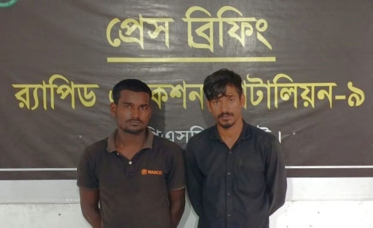 ধুপাগুলে র‍্যাবের অভিযানে ১৪০ বোতল ফেনসিডিলসহ গ্রেপ্তার ২