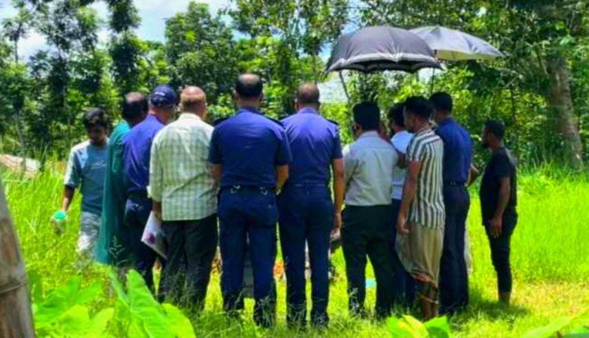 পিতৃত্বের প্রমাণে কবর খুঁড়ল আইন: দুই মাস পর উত্তোলন নবজাতকের লাশ