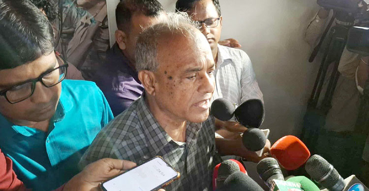 ‘যত প্রভাবশালীই হোক, চাঁদাবাজদের ছাড় নেই’ — স্বরাষ্ট্র উপদেষ্টা