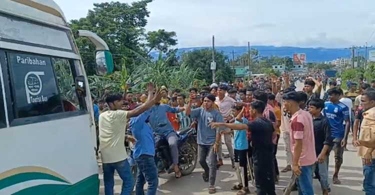 কোম্পানীগঞ্জে ভাঙচুরের মা ম লা য় গ্রে ফ তা র ২