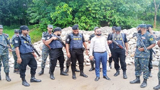 সিলেটে অভিযান: জ ব্দ হলো ৩৭ হাজার ঘনফুট পাথর