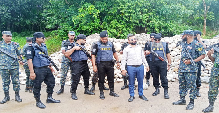 সিলেটে অভিযান: জ ব্দ হলো ৩৭ হাজার ঘনফুট পাথর