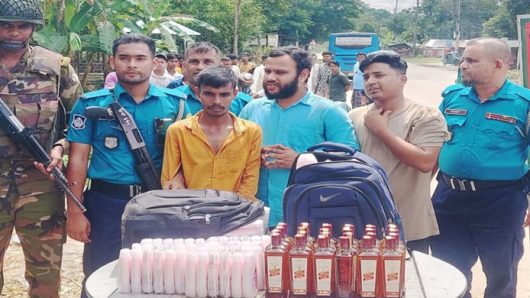 সিলেটে ম দ ও কসমেটিক্সসহ আ ট ক ৩