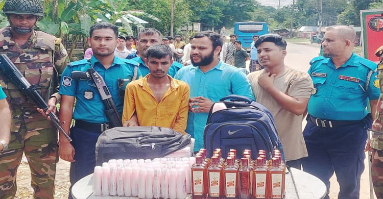 সিলেটে ম দ ও কসমেটিক্সসহ আ ট ক ৩