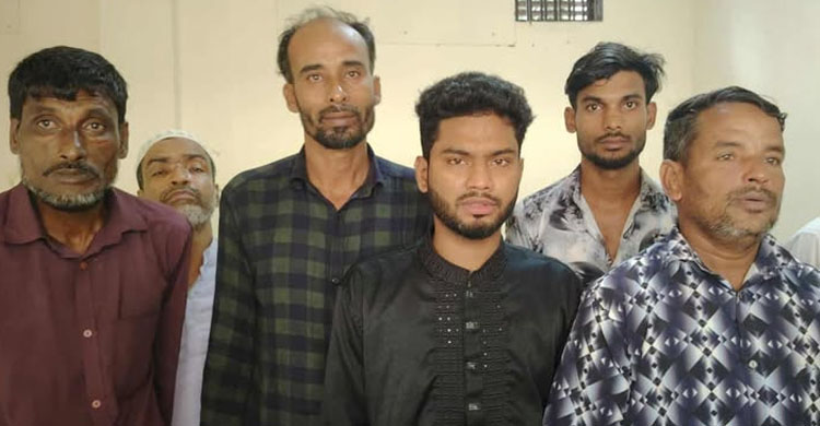 নৌপথে চাঁ দা বা জি প্রধান আ সা মি আজমলসহ র‍্যাবের হাতে আ ট ক-৭