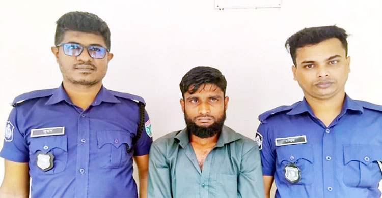কুলাউড়ায় আন্তঃজেলা গরু চো র চক্রের মূলহোতা গ্রে প্তা র