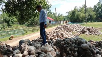 গোয়াইনঘাটে লুকিয়ে রাখা ২৫০০ হাজার ঘনফুট সাদা পাথর জ*ব্দ
