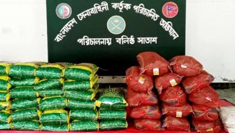 জৈন্তাপুরে সেনাবাহিনীর অ ভি যা নে ভা র তী য় পণ্য জ ব্দ