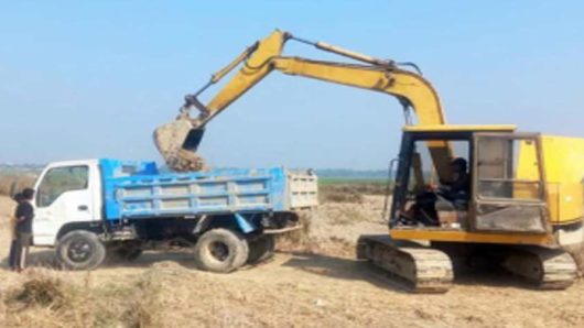 ওসমানীনগরে শক্তিশালী ভ্রাম্যমাণ আদালত সত্ত্বেও বেপ*রোয়া মাটি ব্যবসা