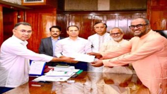 সিসিকের পরিচ্ছন্নতা কর্মীদের প্রধানমন্ত্রীর বিশেষ অনুদান