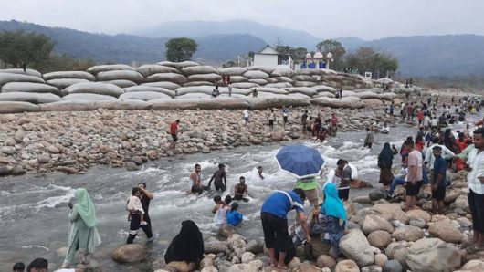 জাফলংয়ে অসুস্থ হয়ে ঝালমুড়ি বিক্রেতার মৃত্যু