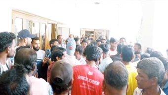 কমলগঞ্জে ভূল চিকিৎসায় শিক্ষার্থীর মৃ*ত্যু, হাসপাতালে উ ত্তে জ না