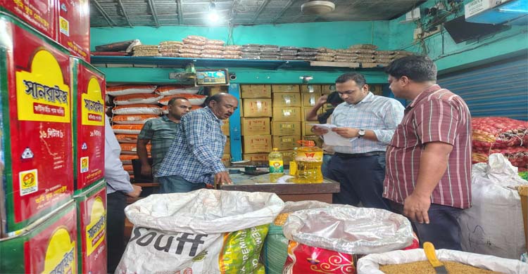 শ্রীমঙ্গলে ভোজ্য তেল মজুদে অভিযান: যৌথবাহিনীর তৎপরতায় জরিমানা