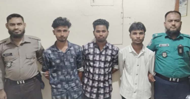 সিলেটে ছি*নতাইয়ের চেষ্টা, আ*টক ৩