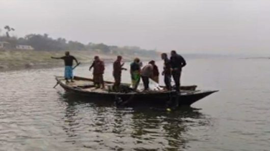 নদীতে গোসলে নেমে মাদ্রাসাছাত্র নি খোঁ জ