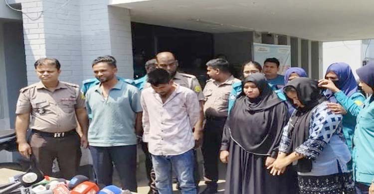 সিলেটেও ‘হানিট্র্যাপ’, দুই নারীসহ গ্রেপ্তার ৪