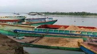 যাদুকাটা নদীতে ম্যাজিস্ট্রেটের উপর হা*মলা