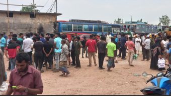 হবিগঞ্জে কলেজ ছাত্র নি হ ত, সড়ক অ ব রো ধ