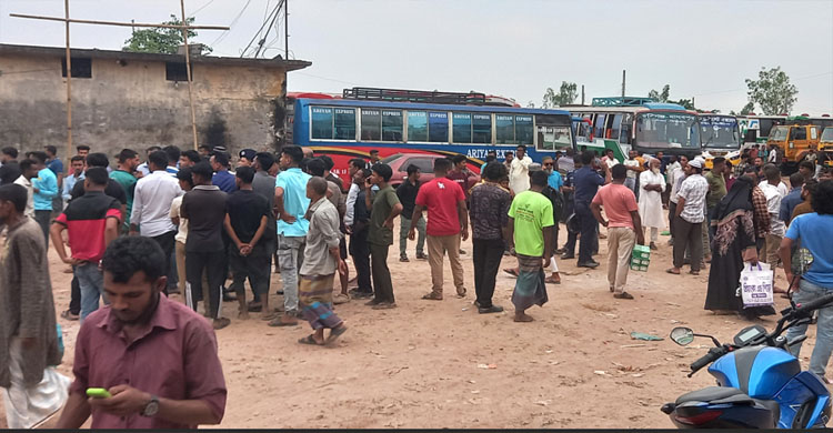 হবিগঞ্জে কলেজ ছাত্র নি হ ত, সড়ক অ ব রো ধ