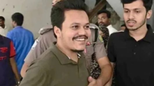 টিএসসি এলাকায় মিছিল, ঢাবি ছা*ত্রলীগ নেতার একদিনের রি মা ন্ড