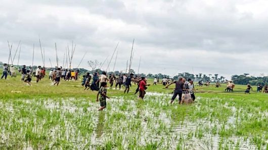 ছাতকে দুপক্ষের সং*ঘ*র্ষ, আ হ ত ৪০