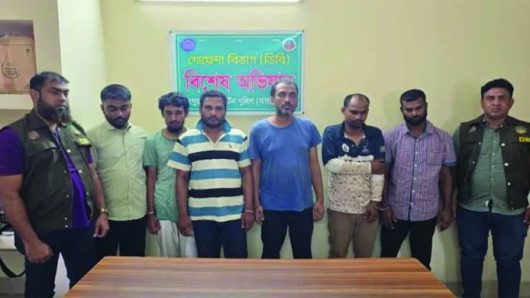 নিয়োগ পরীক্ষায় জালিয়াতি ও প্রক্সিচক্রের ৬ সদস্য আ ট ক