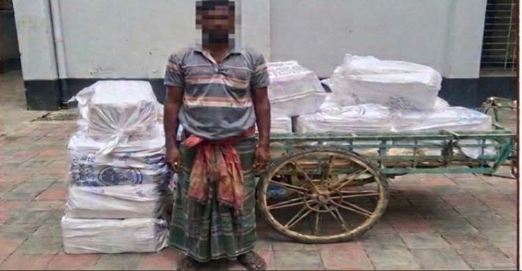 সিলেটে চকোলেট নিয়ে ধরা পড়লেন দেলোয়ার