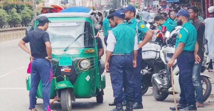 সিলেটে কঠোর পুলিশ, ১৩১ যানবাহনের বিরুদ্ধে ব্যবস্থা