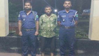 সিলেটে অ বৈ ধ ভা বে বালু তোলার দায়ে একজন আ ট ক