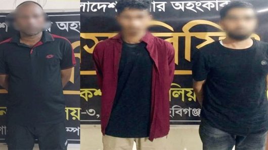 মাধবপুরে পুলিশের পোশাক পরে ডা*কা*তি, ৩ জন গ্রে প্তা র
