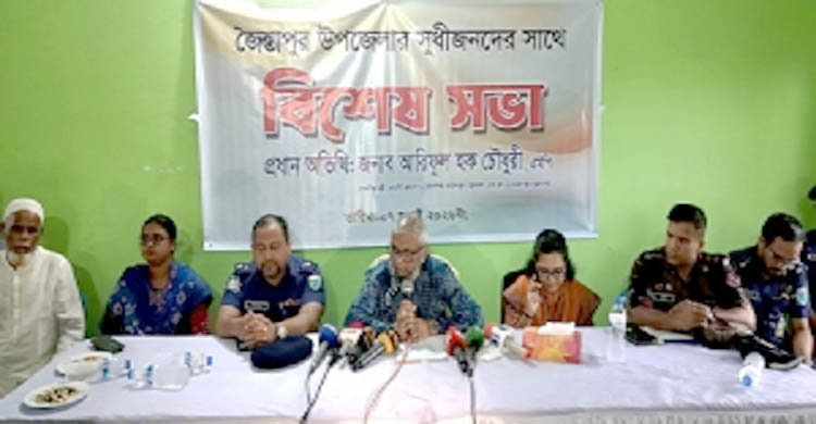 ‘প্রয়োজনে নিজেই মাঠে নামব’-  শ্রমমন্ত্রী আরিফুল হক চৌধুরী