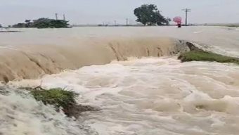 খোয়াই নদীর ভয়াল রূপ ভাঙছে বাঁধ, ডুবছে গ্রামের পর গ্রাম