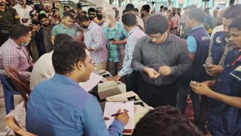 শাহজালালের মাজারের দানবাক্সে এবার পাওয়া গেল যত টাকা