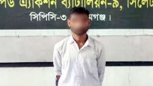 দৌড়ে পালাতে গিয়ে র‌্যাবের হাতে ধরা পড়লেন নয়ন