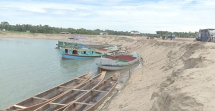 বাহুবলে ট্রাকসহ কোটি টাকার ভারতীয় জিরা জ ব্দ ৫ চোরাকারবারি আটক