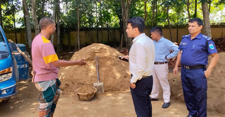 কুলাউড়ায় অবৈধভাবে বালু উত্তোলনে ইউপি সদস্যকে জরিমানা, একজনের কা রা দ ণ্ড