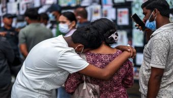 নেপালে ট্র্যাজেডি: নিখোঁজদের বেঁচে থাকার আশা ছেড়ে দিয়েছেন স্বজনরা