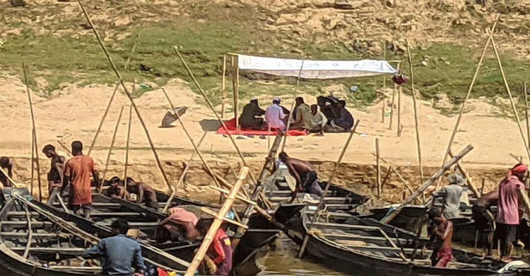 জৈন্তাপুরে নৌকাপ্রতি ২ হাজার টাকা আদায়ের অভিযোগ, তোলপাড়