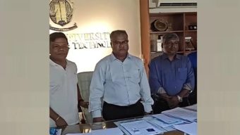 তালা ভেঙে অফিসে ঢুকলেন চুয়েটের নতুন উপাচার্য
