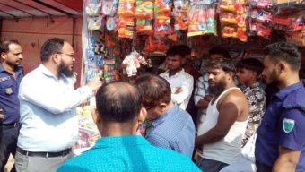 অবৈধ বাণিজ্য মেলার ৫ আয়োজককে কারাদণ্ড, গুঁড়িয়ে দেওয়া হলো স্টল