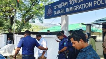 তামাবিল ইমিগ্রেশনে আটক জৈন্তাপুরের সাবেক চেয়ারম্যান কামাল
